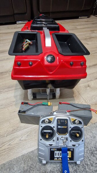 Barcuta nada pescuit